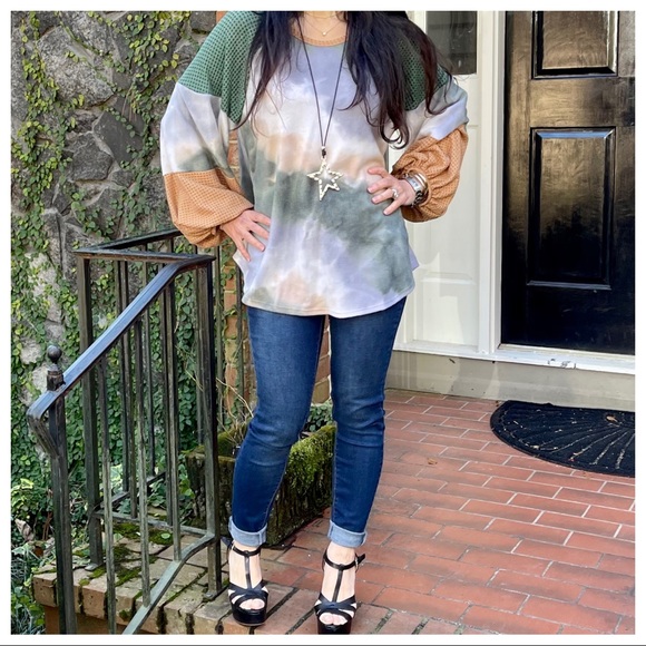 Boho Chic Tie Dye Print Contrast sleeve tunic top - Picture 2 of 6